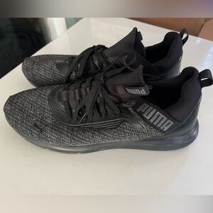 Puma men’s tennis shoes size 13